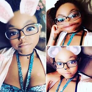 Meet your Posher, Alexis